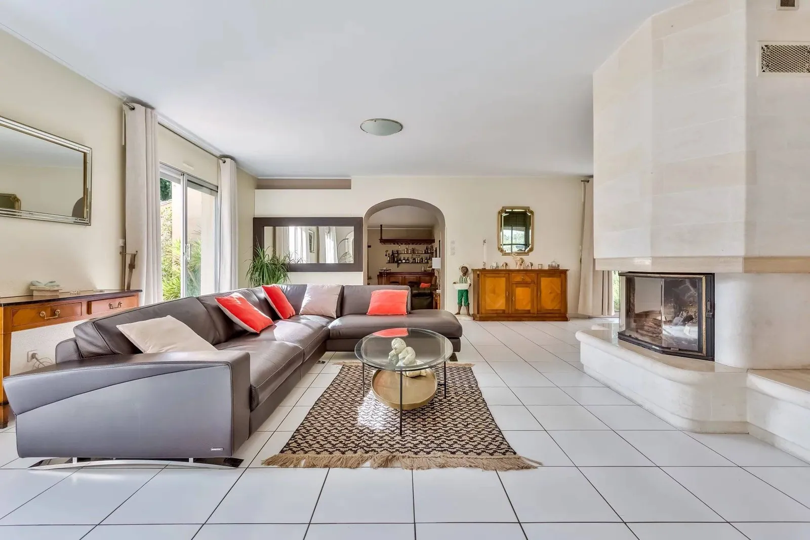 Family home in Pessac with swimming pool — 5