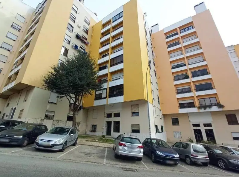 Two-bedroom apartment in Agualva and Mira-Sintra