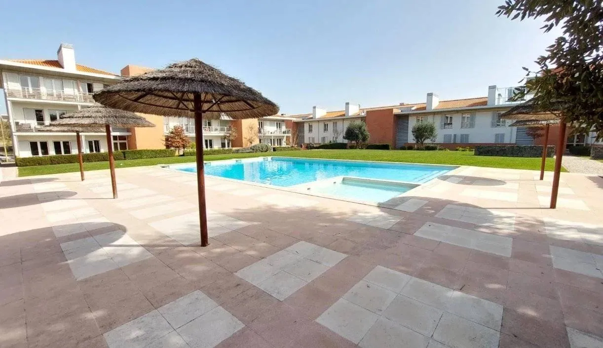 Apartment with pool in Sintra