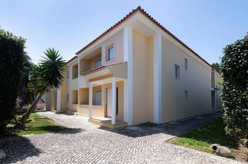 Semi-detached house in Cascais